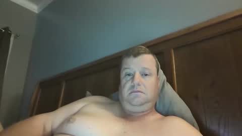 cmachen online show from 10-19-25, 04:40