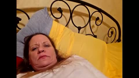 Snapshot of cmorrah chatting on 02-22-26, 08:24 Cmoto online show from 02-22-26, 08:24