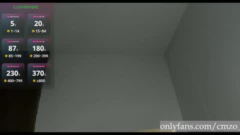 Snapshot of cmzo_ chatting on 07-19-26, 04:05 Johan online show from 07-19-26, 04:05