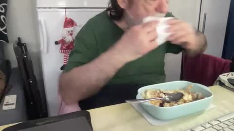 Snapshot of coach_karl chatting on 12-21-25, 11:39 Coach Karl Porn Star Tip me all the way to my next trip online show from 12-21-25, 11:39