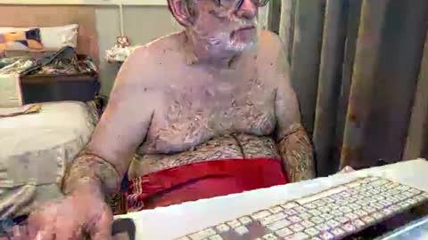 Snapshot of coach_karl chatting on 01-09-26, 08:43 Coach Karl Porn Star Tip me all the way to my next trip online show from 01-09-26, 08:43