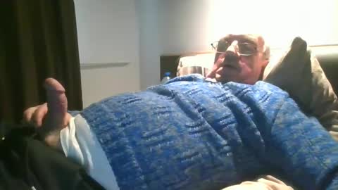 cock9635 online show from 03-02-25, 01:38