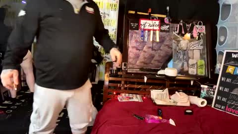 COCK N CREAMZ  WET DREAMZ online show from 01-25-25, 08:00