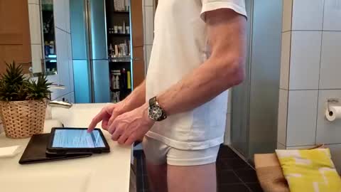 Cockvantage online show from 02-13-25, 03:35