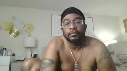 Snapshot of coco3402 chatting on 04-20-26, 04:43 coco3402 online show from 04-20-26, 04:43