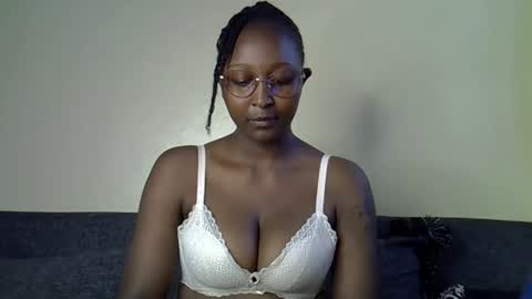 Coco online show from 04-15-26, 02:46