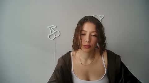 cocoberry1 online show from 09-17-25, 07:10