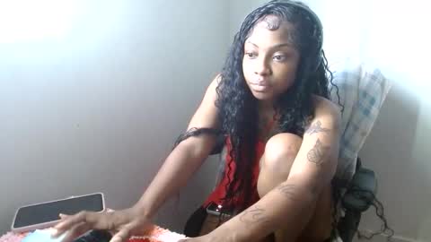 Snapshot of cocochanel197941 chatting on 05-05-26, 11:46 chanel online show from 05-05-26, 11:46