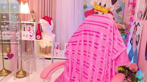 Snapshot of coconut_mia chatting on 12-19-24, 03:29 Mia online show from 12-19-24, 03:29