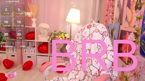 Snapshot of coconut_mia chatting on 02-08-25, 11:45 Mia online show from 02-08-25, 11:45