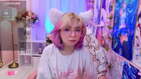 Snapshot of coconut_mia chatting on 10-03-25, 02:25 Mia online show from 10-03-25, 02:25