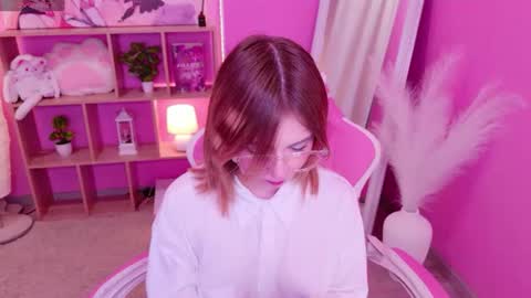 Snapshot of coconut_mia chatting on 06-28-26, 04:46 Mia online show from 06-28-26, 04:46