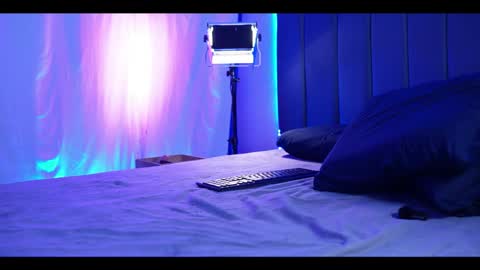 Snapshot of coconutcatin chatting on 05-27-26, 01:57 Coconutcatin online show from 05-27-26, 01:57