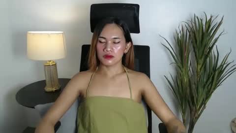 Snapshot of cocotsgoddess chatting on 11-27-25, 04:20 CocoTSGoddess online show from 11-27-25, 04:20