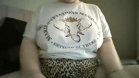 Snapshot of codieraye chatting on 11-28-25, 07:38 TheGoddessCodie online show from 11-28-25, 07:38