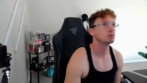 Snapshot of codyt1016 chatting on 10-20-25, 05:13 codyt1016 online show from 10-20-25, 05:13