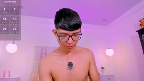 Snapshot of codytwink_ chatting on 06-18-26, 11:25 Cody online show from 06-18-26, 11:25