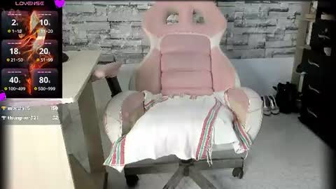 Snapshot of coffee_hot chatting on 07-15-26, 02:33 laurita online show from 07-15-26, 02:33