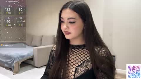Yumi online show from 06-18-26, 10:25