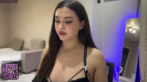 Yumi online show from 07-24-26, 12:08
