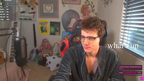 Snapshot of cokia_ chatting on 12-11-24, 08:28 Cokia online show from 12-11-24, 08:28