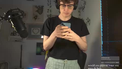 Snapshot of cokia_ chatting on 03-04-25, 10:27 Cokia online show from 03-04-25, 10:27