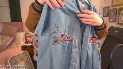 Snapshot of cokia_ chatting on 12-22-25, 03:03 Cokia online show from 12-22-25, 03:03