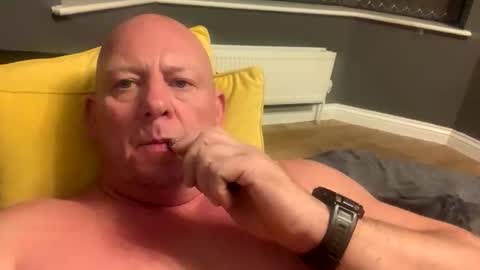 col4nows online show from 10-25-25, 08:36