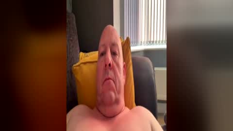 Snapshot of col4nows chatting on 06-28-26, 06:25 col4nows online show from 06-28-26, 06:25