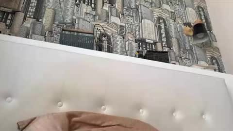 colambus83 online show from 04-18-26, 05:33