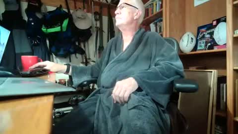 colchuck online show from 06-17-26, 01:23