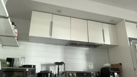 Cole online show from 11-19-25, 05:24