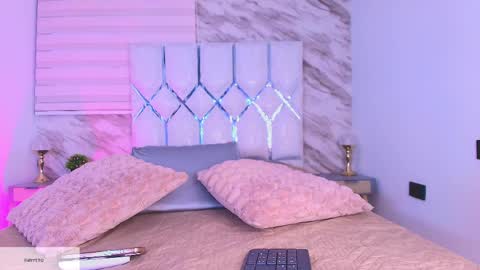 colett online show from 04-15-26, 12:01