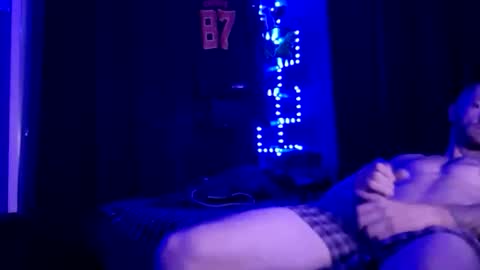 Snapshot of colevan2390 chatting on 11-21-25, 06:01 colevan2390 online show from 11-21-25, 06:01