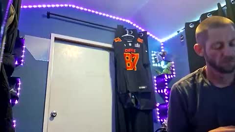 Snapshot of colevan2390 chatting on 11-22-25, 09:25 colevan2390 online show from 11-22-25, 09:25