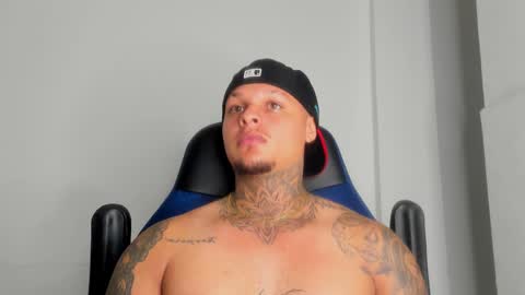 Snapshot of colin_prince2 chatting on 12-30-24, 05:37 COLIN online show from 12-30-24, 05:37