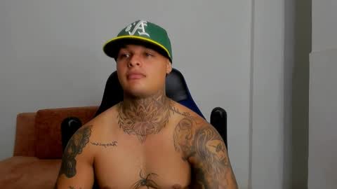 Snapshot of colin_prince2 chatting on 02-26-25, 06:21 COLIN online show from 02-26-25, 06:21