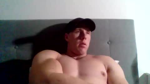 Snapshot of college_muscle chatting on 01-02-25, 11:52 foreverxshredded online show from 01-02-25, 11:52