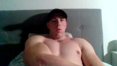 Snapshot of college_muscle chatting on 01-24-25, 02:19 foreverxshredded online show from 01-24-25, 02:19