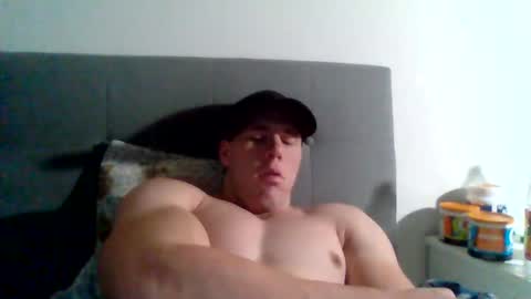 Snapshot of college_muscle chatting on 01-25-25, 02:14 foreverxshredded online show from 01-25-25, 02:14