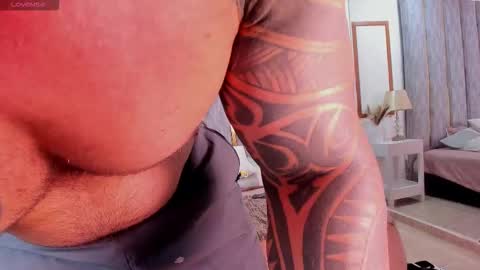 Snapshot of college_muscle_ass chatting on 09-18-25, 01:57 college_muscle_ass online show from 09-18-25, 01:57
