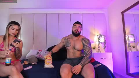 Snapshot of college_muscle_ass chatting on 11-11-25, 10:10 college_muscle_ass online show from 11-11-25, 10:10