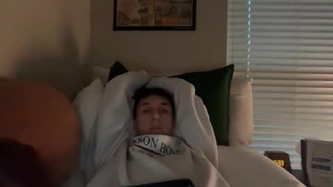 collegetwinky6769 online show from 04-03-26, 12:30