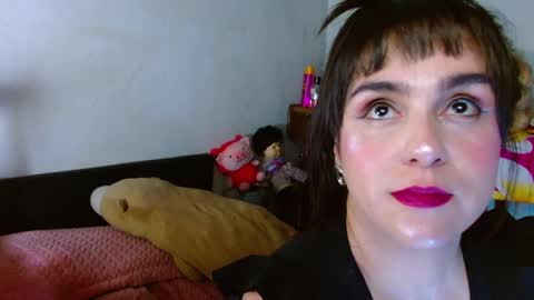 Snapshot of collette_beaufoy chatting on 05-04-26, 05:25 Collette online show from 05-04-26, 05:25