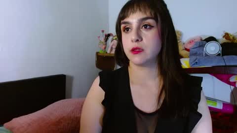 Snapshot of collette_beaufoy chatting on 06-01-26, 06:37 Collette online show from 06-01-26, 06:37