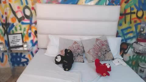 valentina online show from 11-15-25, 02:57