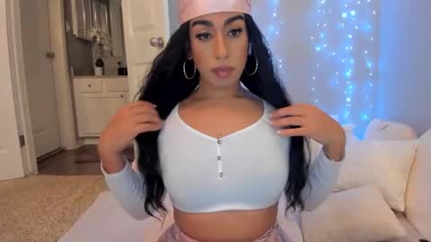    ........ Instagram  Lorysexys online show from 01-12-25, 11:15