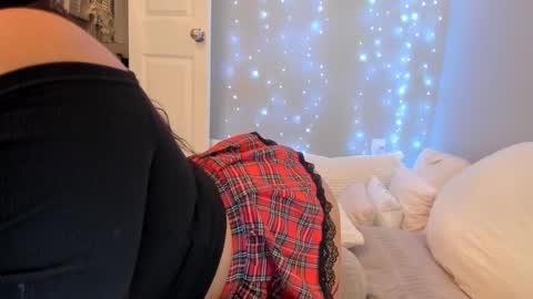    ........ Instagram  Lorysexys online show from 01-28-25, 06:49