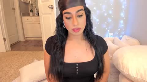    ........ Instagram  Lorysexys online show from 10-20-25, 04:46