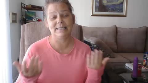 Snapshot of comebackpussy chatting on 12-13-24, 05:00 comeback pussy online show from 12-13-24, 05:00